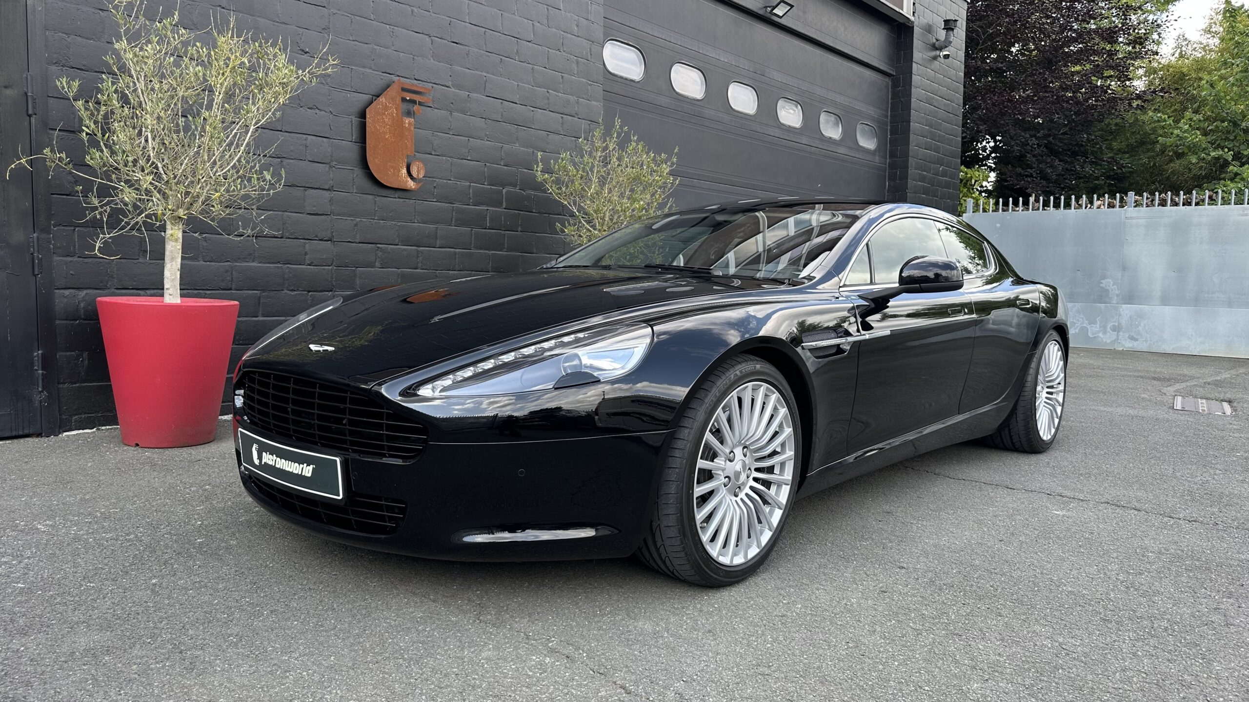 Aston Martin Rapide
