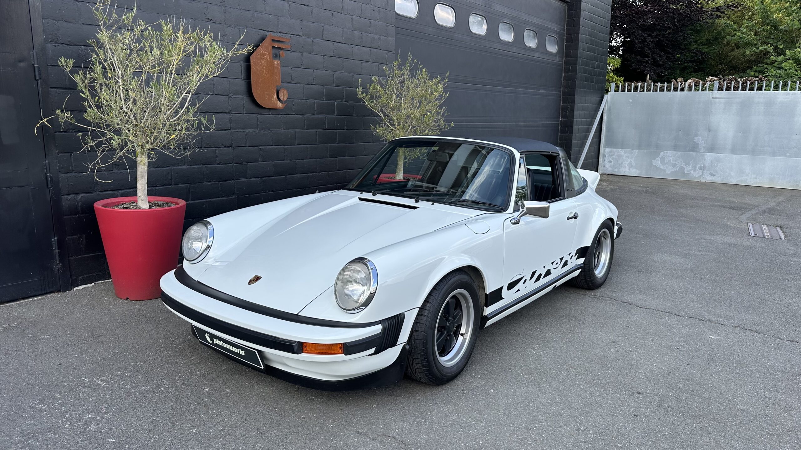 Porsche 911 Carrera MFI Targa